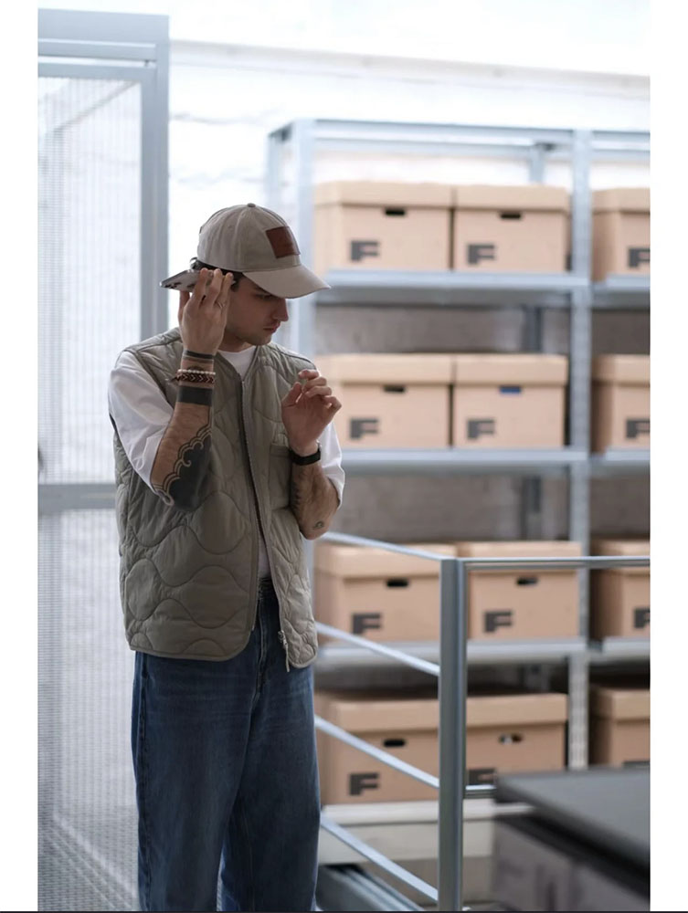 S线下同步 男女同款 秋冬B备 菱格背心空气棉加厚保暖棉马甲外套,淘宝优惠券,粉丝福利购,淘宝优惠卷