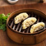 Zhengda кукурузные овощные грибы Три свежие на пару пельмени питательные на завтрак жареные пельмени быстро замороженные лапши и замороженные 920G