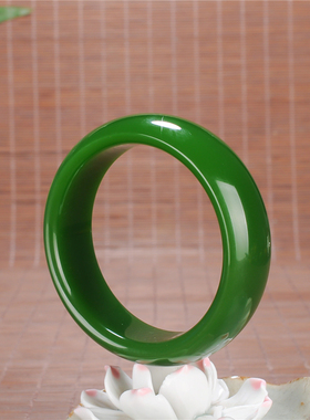 玉石匠新疆和田玉碧玉手镯 时尚菠菜绿色女士玉镯扁圆形碧玉手镯