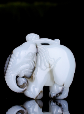 和田黑白玉大象吊坠鸡血红玉吉象如意挂件男女款彩玉小象玉坠项链