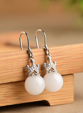 新疆和田玉白玉925银镶嵌圆珠耳环 时尚复古皇冠配饰羊脂白玉耳坠