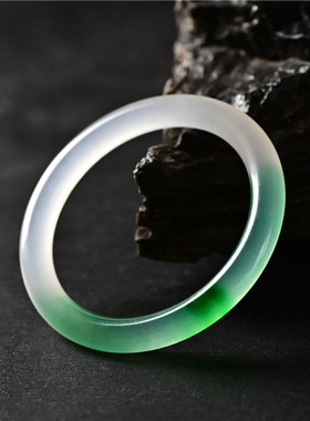 玉石匠翡翠色细圆条绿手镯女款冰种白底飘绿玉镯子时尚旺夫手饰