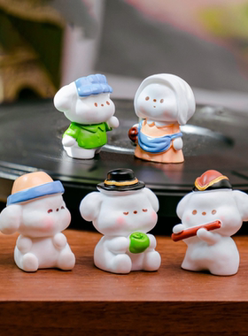 微景观摆件卡通创意名画小狗动物公仔家居装饰品桌面汽车树脂摆件