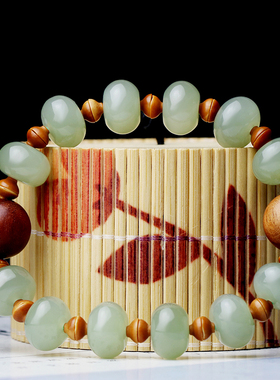 甄选玉料莹润光洁寓意财运亨通