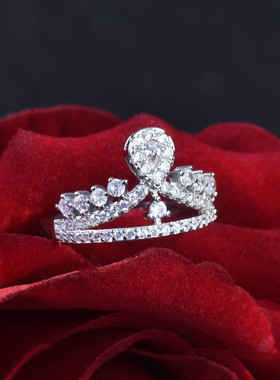 宝嘉利独立站热卖新款皇冠戒指欧美创意微镶满钻订婚指环女