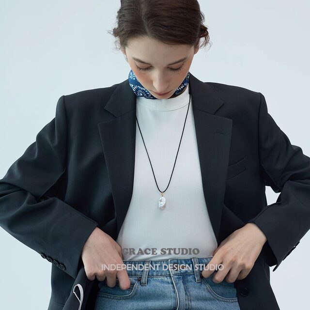 G/S high-end black leather rope baroque pearl necklace