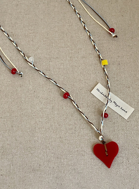 红色树脂爱心吊坠编织绳抽拉项链女秋冬甜美时尚百搭颈链毛衣链