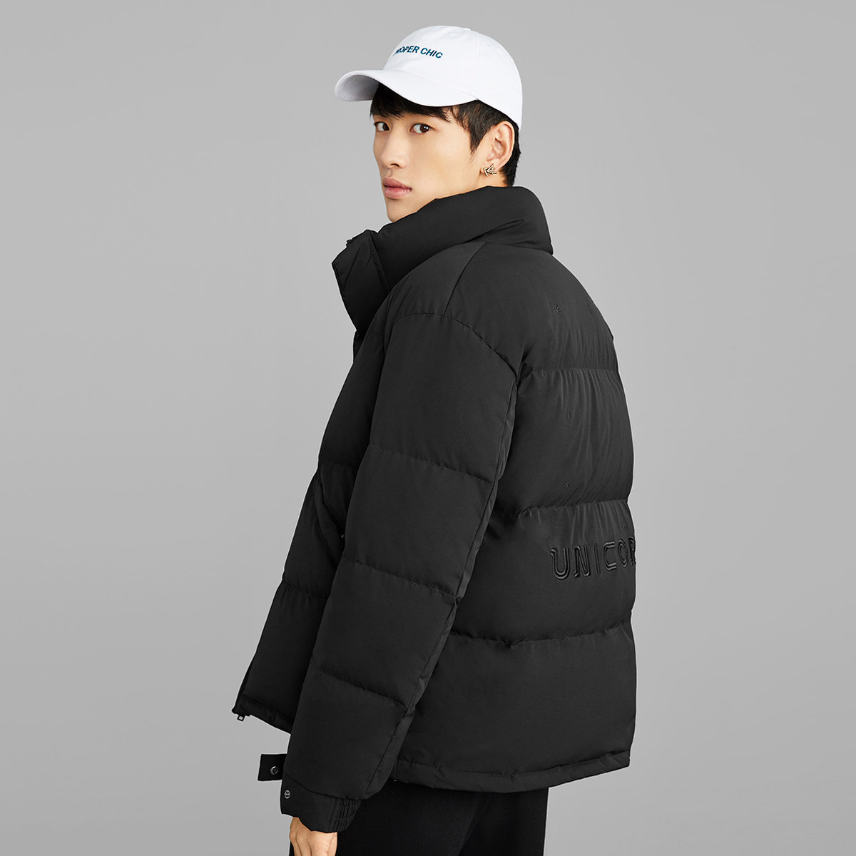 太平鸟男装奥莱男短款黑色潮羽绒服 太平鸟男装outlets店羽绒服