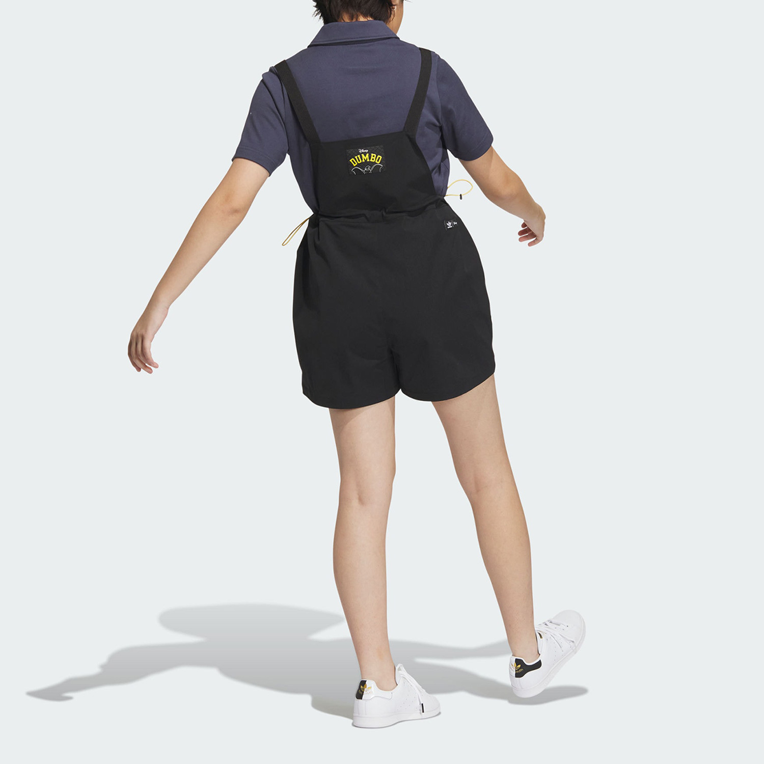 Adidas/阿迪达斯正品三叶草女子卡通印花休闲背带短裤IN1040-图0