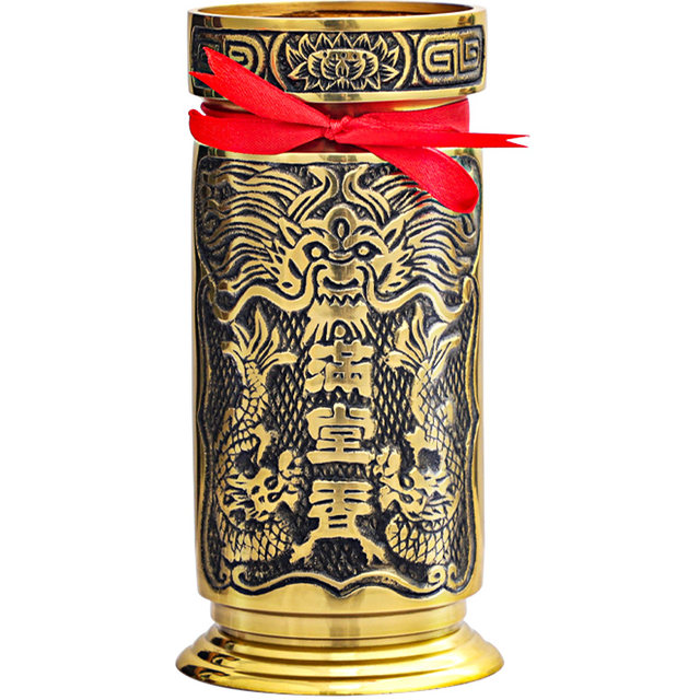 Incense tube, made of brass in the Buddhist hall, for inserting incense and discharging incense