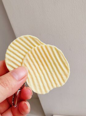 薯片太可爱了~仿真食物钥匙扣男女学生包包挂件趣味搞怪挂饰包邮