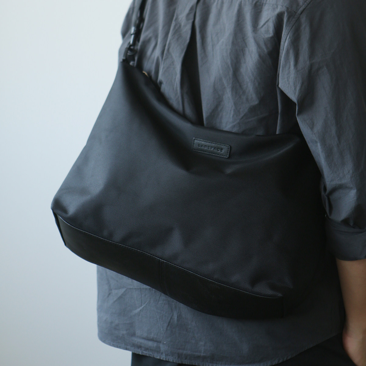 LANSPACE男士运动尼龙包斜挎包超大单肩包大容量男包旅行袋健身包,淘宝优惠券,粉丝福利购,淘宝优惠卷