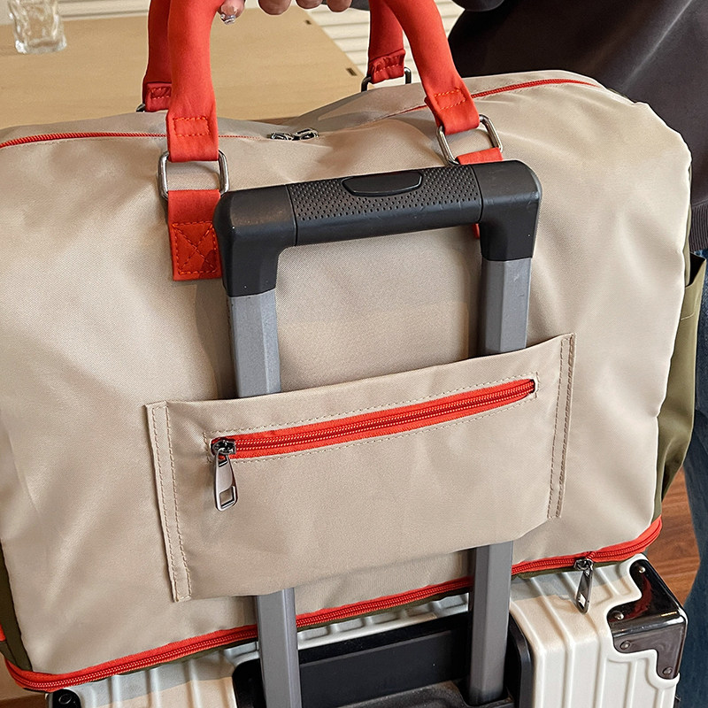 Expandable large-capacity short-distance travel bag High-profile sports and fitness storage bag Fashionable lightweight commuter handbag