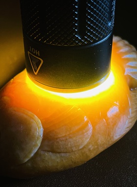 新疆和田玉鱼挂件 纯手工雕刻手把件 黄沁年年有余满色真籽大独籽