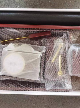 新款办公室装饰摆件男士大班台办
