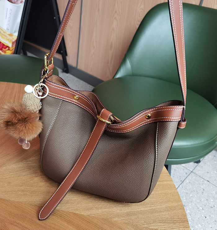 水桶包包2025新款包高级感牛皮撞色软真皮托特包大容量单肩斜挎潮,淘宝优惠券,粉丝福利购,淘宝优惠卷