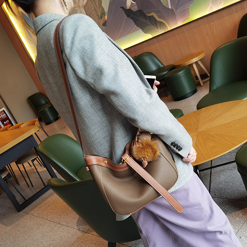 水桶包包2025新款包高级感牛皮撞色软真皮托特包大容量单肩斜挎潮,淘宝优惠券,粉丝福利购,淘宝优惠卷