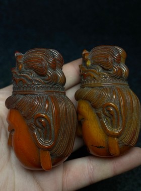 古玩旧藏大清乾隆御制漆器收藏盒内珍藏仿老蜜蜡佛头挂件