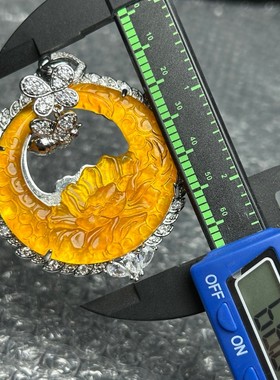 缅甸巴山翠勤劳致富吊坠冰种黄翡镶嵌玉佛挂件女款阳绿项链毛衣链