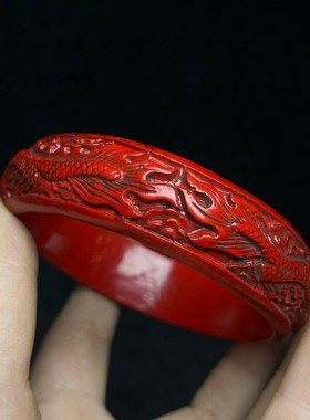 大清乾隆御制漆器收藏盒内珍藏刻工漆器手镯