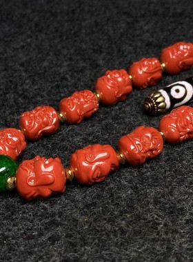 古玩花梨木镶嵌玉石收藏盒内老玛瑙天珠搭配仿珊瑚十八子手持