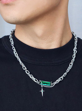 UNLG美式高级感钛钢绿宝石项链男