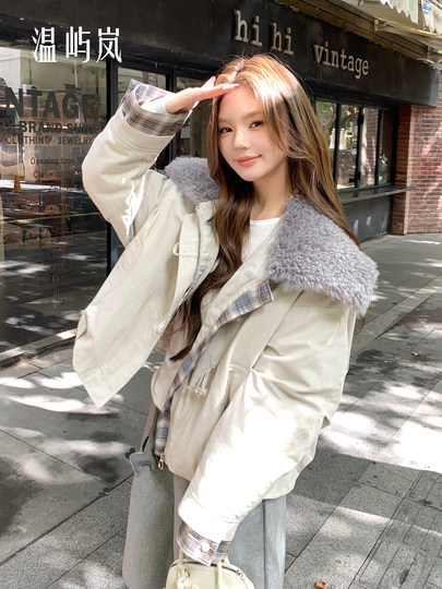 Girls short fashionable jacket 2025 winter new white duck down down jacket large fur collar flight jacket