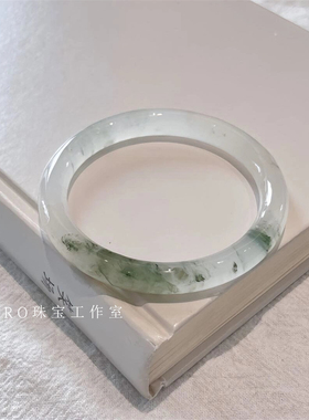 天然新疆天山翠不知春手镯女圆条冰种美人条飘花玉镯子年轻款礼物
