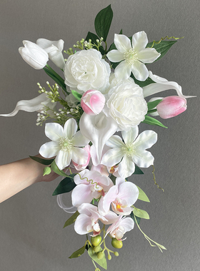 水滴型瀑布手捧花仿真花马蹄莲蝴蝶兰 影楼婚纱拍照花束家居装饰