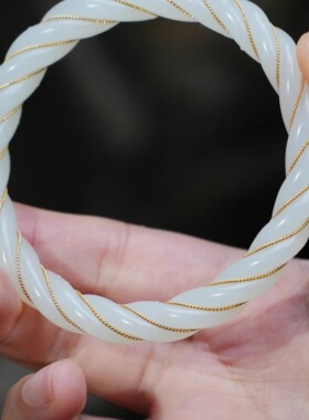 「绞丝系列·金绞丝玉镯」18k金和田玉手镯57圈口 | 古今共生之美