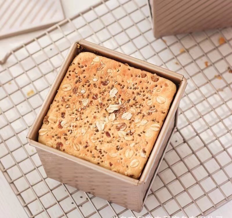 450g金色波纹带盖吐司盒碳钢水立方盒不沾土司面包模具家用烤箱-图1