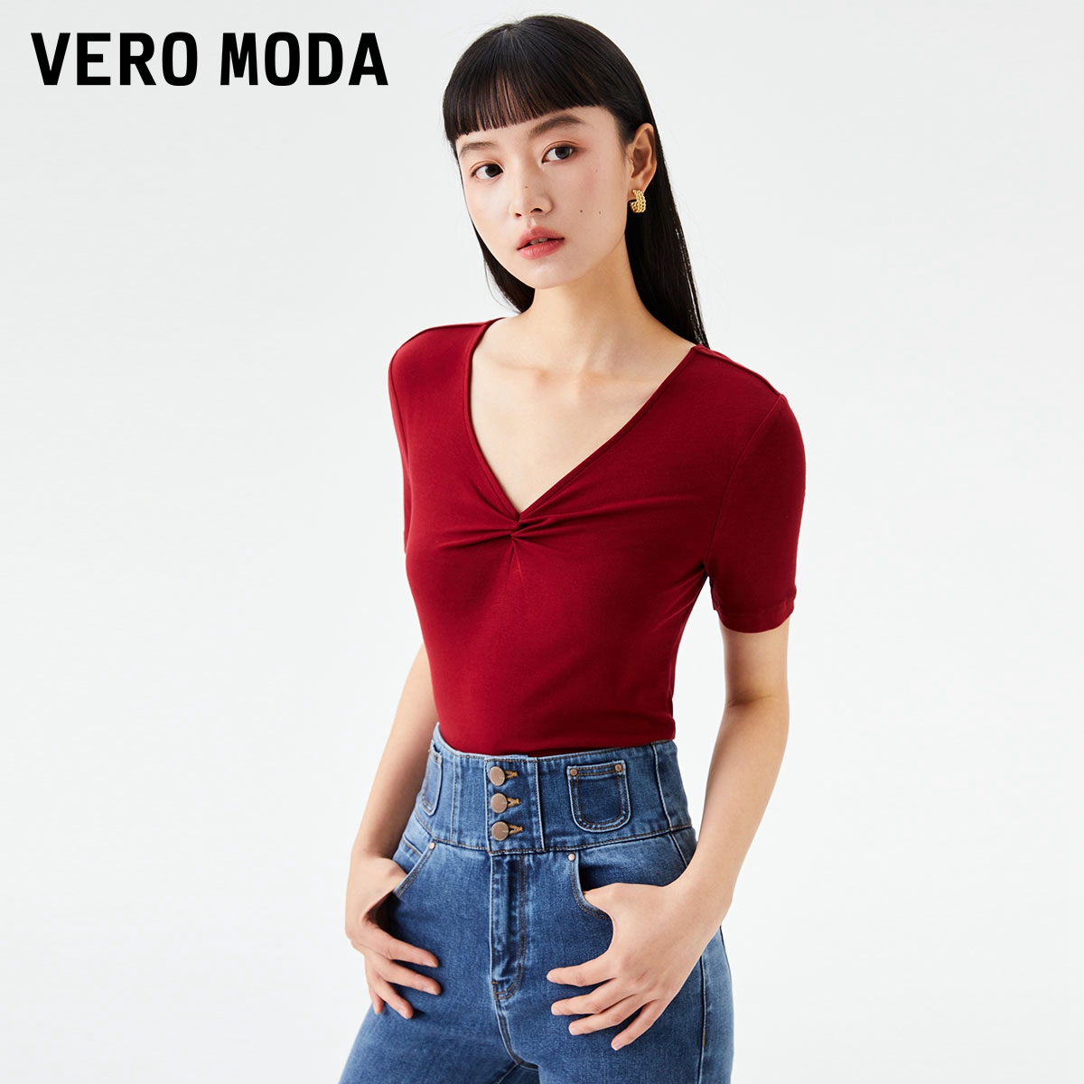 Vero ModaT恤2023新款夏季辣妹白色V领打底衫红色内搭上衣女▲