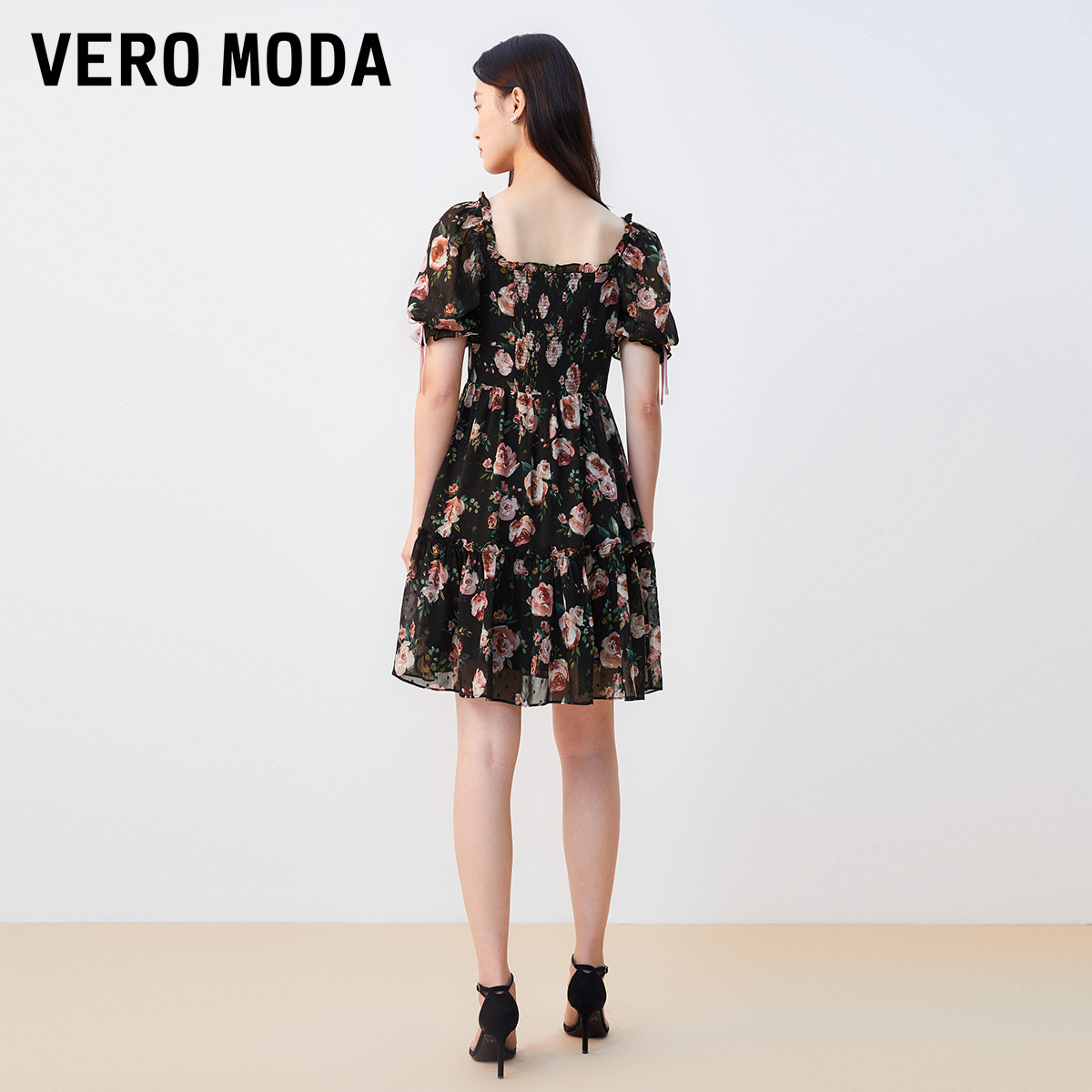 Vero Moda连衣裙2023秋冬新款花朵波点植绒绑带木耳边泡泡袖拉链