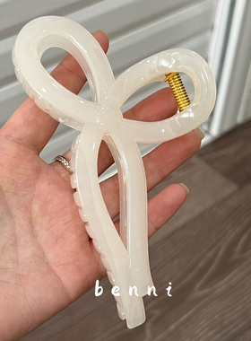大号抓夹鲨鱼夹优雅高级感发量多