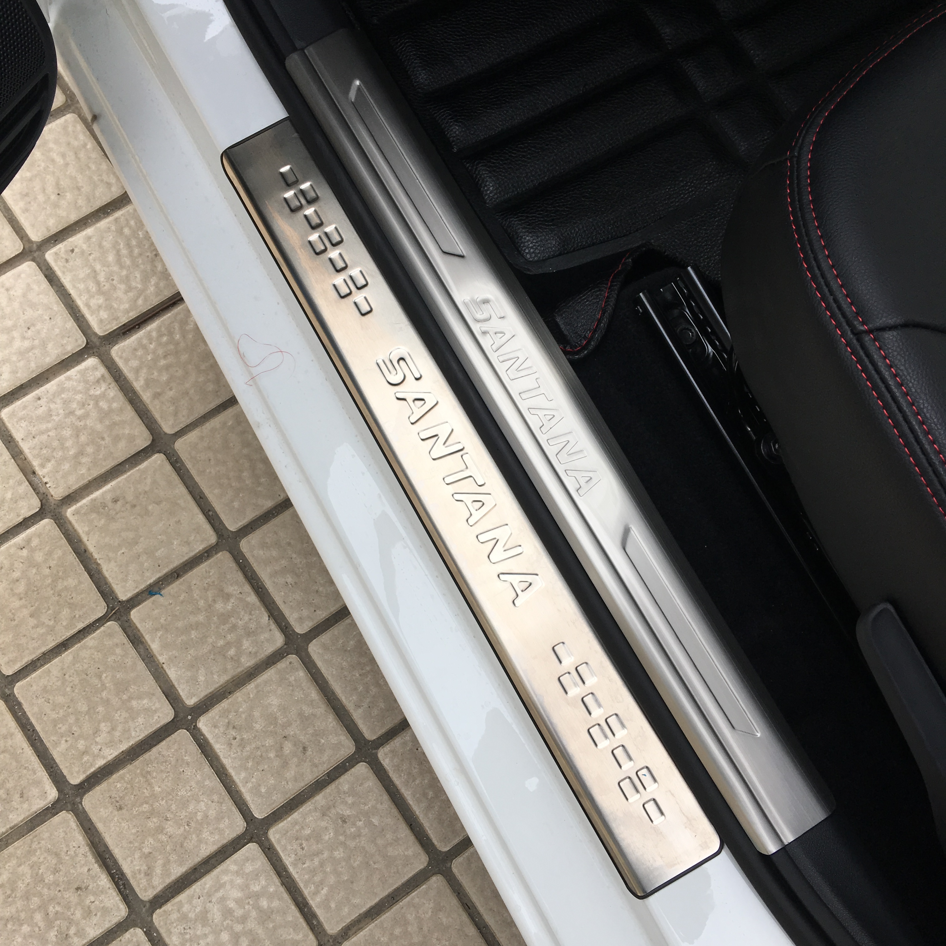 大众宝来桑塔纳速腾凯美瑞雅阁飞度福克斯专车专用门槛条迎宾踏板