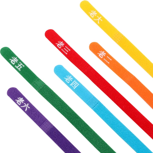 Кольцо для распознавания домашних животных Кольцо. Отмещение рода принесение кошки, маркирующего новорожденного котенка котенка, чтобы идентифицировать молочные кошки и круги горки собак