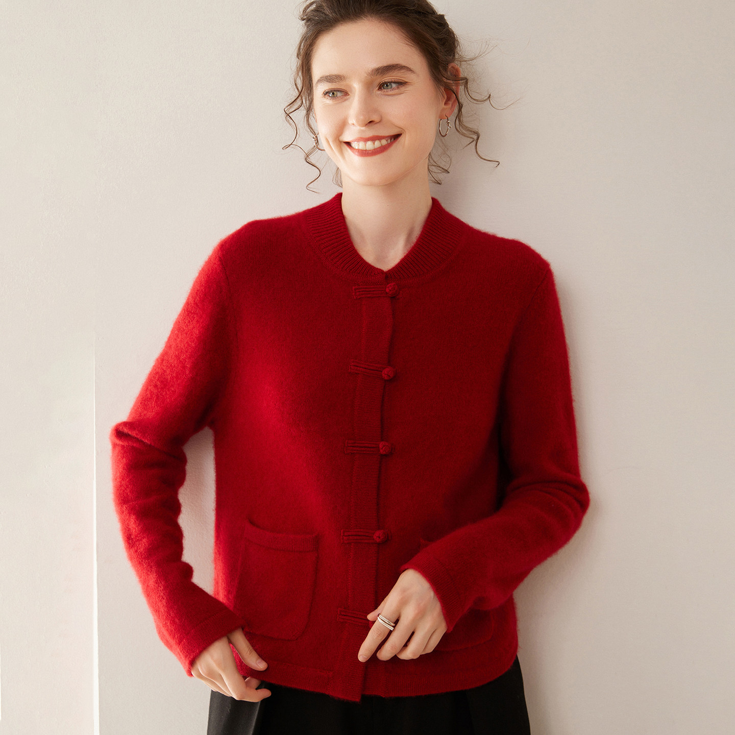 新中式立领盘扣山羊绒开衫女外搭秋冬新款加厚宽松针织衫毛衣外套,淘宝优惠券,粉丝福利购,淘宝优惠卷