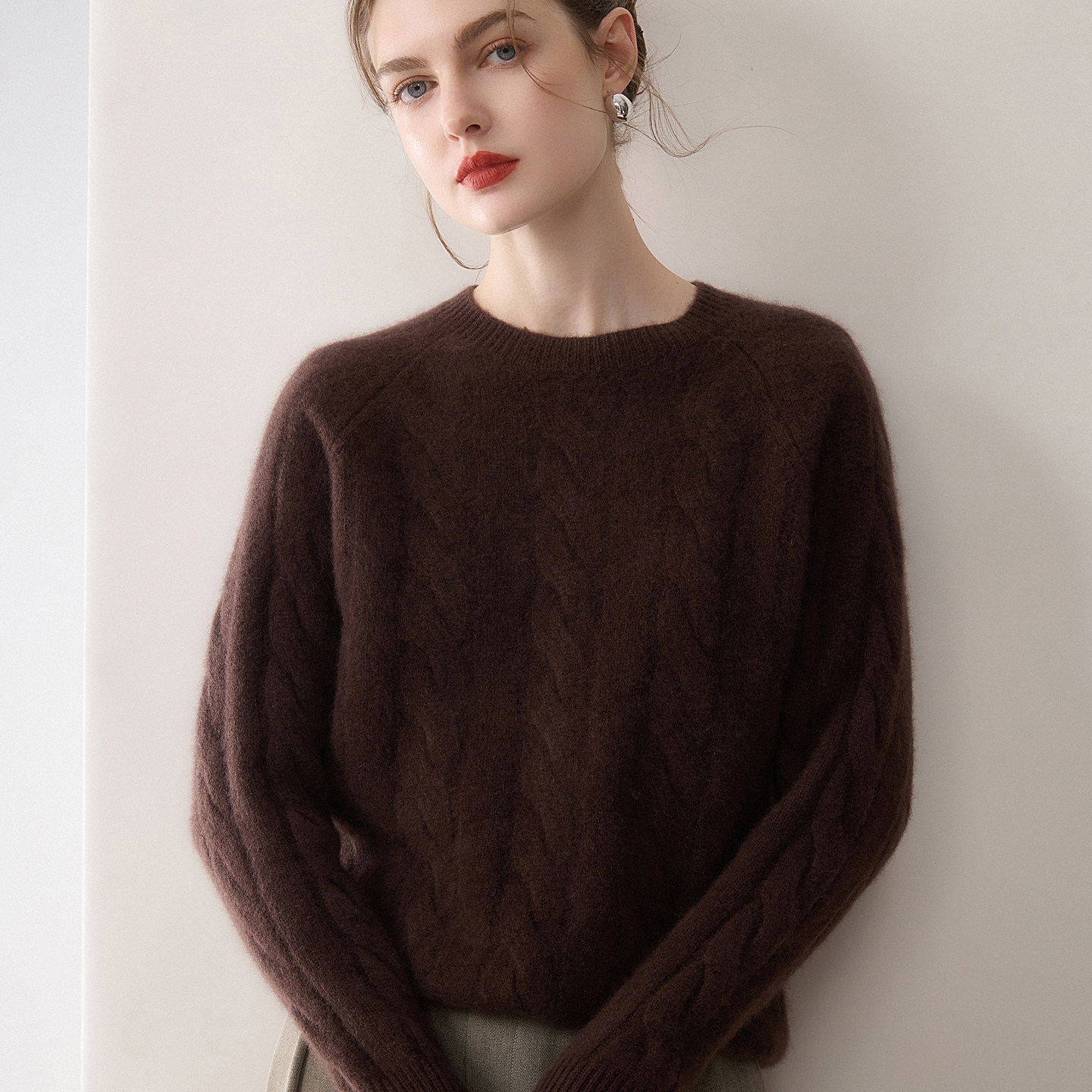 新年红！扭花圆领100%纯山羊绒衫女时尚套头长袖显瘦百搭打底毛衣,淘宝优惠券,粉丝福利购,淘宝优惠卷