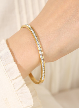 不掉色满天星钛钢手镯女时尚简约满钻钉子手环小众百搭高级