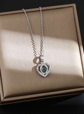 2024跳动的心吊坠灵动项链轻奢夏小众设计感爱心形钛钢锁骨链批发