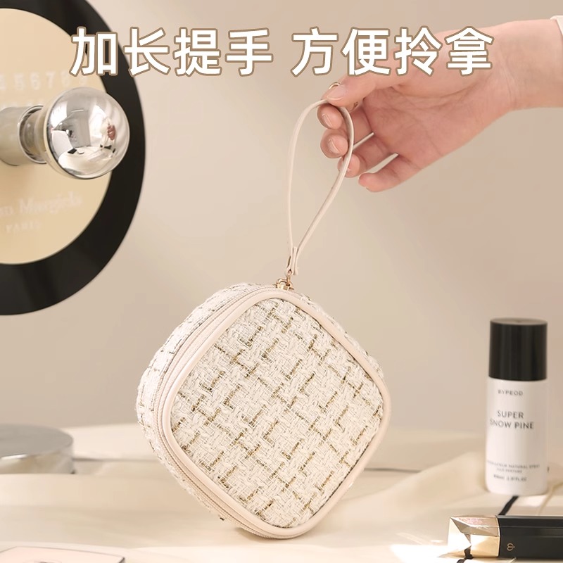 迷你化妆包卫生巾收纳包女新款随身口红袋高级旅行便携姨妈小包 - 图2