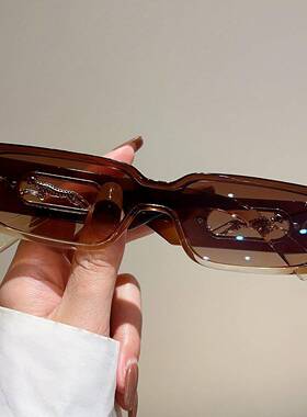 Retro Cheetah Print Non-Prescription Sunglasses Lightweight