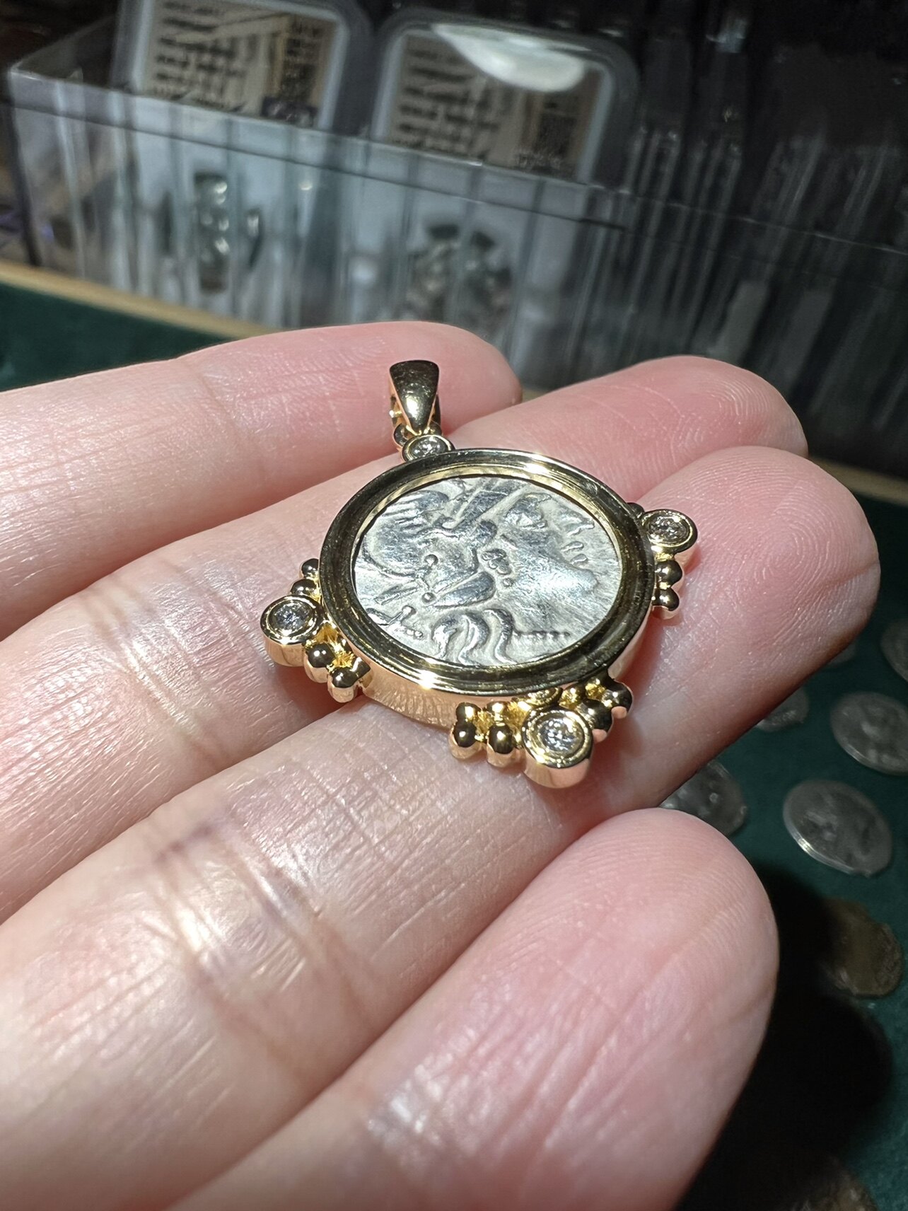 客订欣赏～罗马女神古币吊坠 18k金古币吊坠 稀少版罗马女神银币