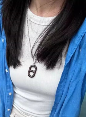 木质调猪鼻子长款项链