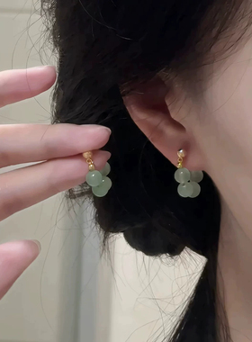 S925银清冷感复古绿色串珠耳环