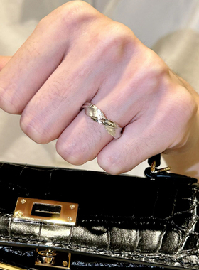 S925纯银莫比乌斯环波浪戒指轻奢