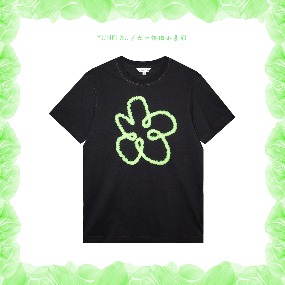 「PETITE线」YUNKIXU夏季原创设计黑绿色花朵立体元气可爱日系t恤-图0