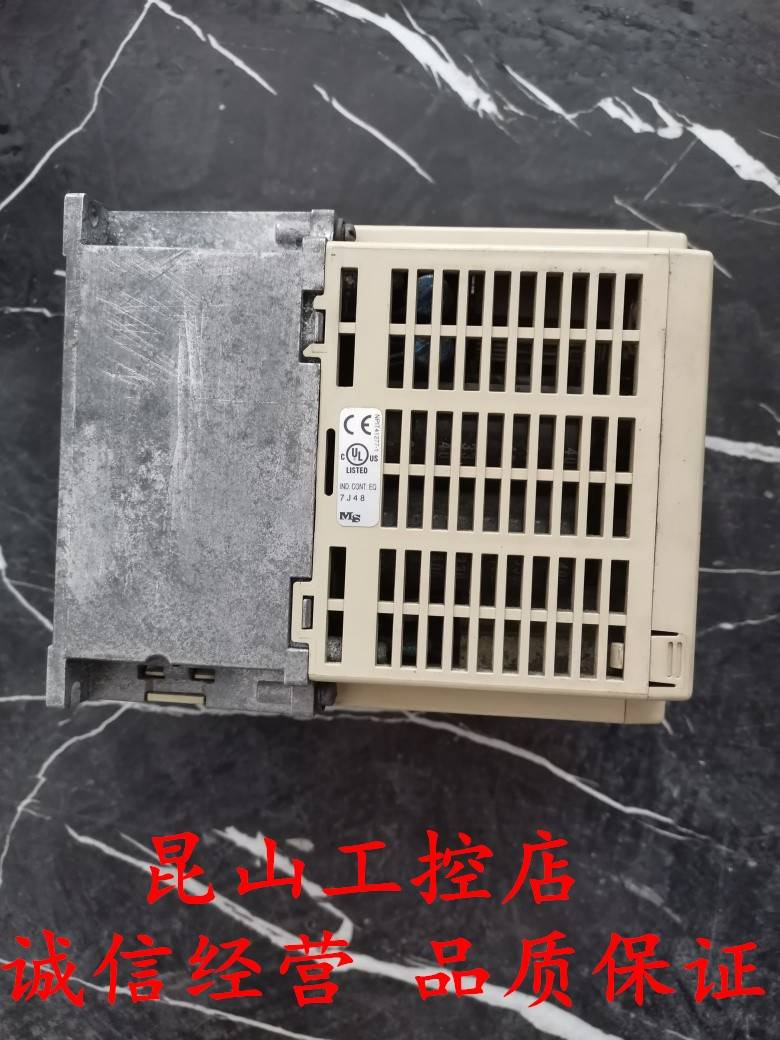 安川VS mini J7变频器CIMR-J7AA42P2 2.2KW 380V二手拆机功能包好 - 图0