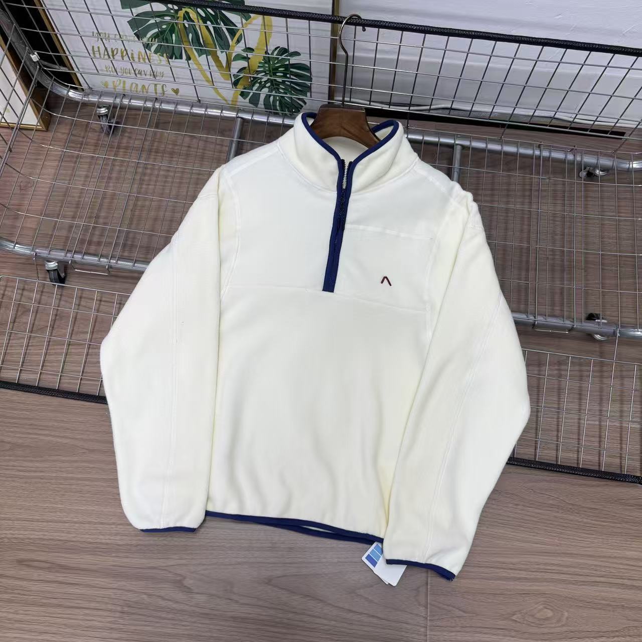 户外立领设计感半拉链开襟柔软亲肤双面摇粒绒加后情侣撞色卫衣 - 图2