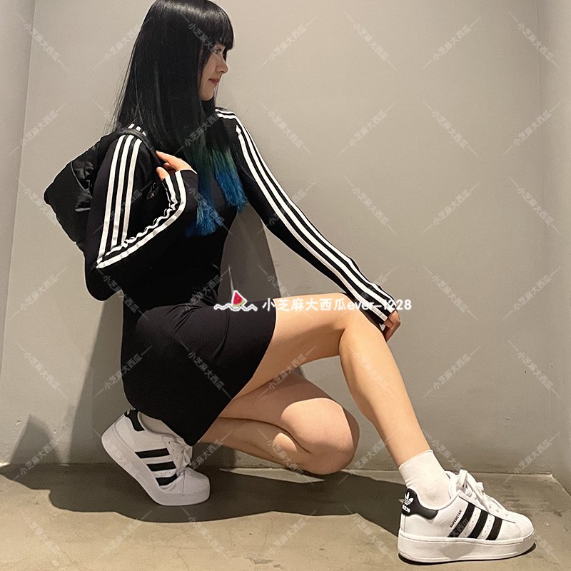 adidas三叶草ADILENIUM女子复古露背修身长袖连衣裙IV9332IV9333 - 图2